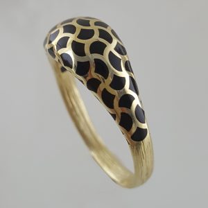 Enamel and gold patterns ring
