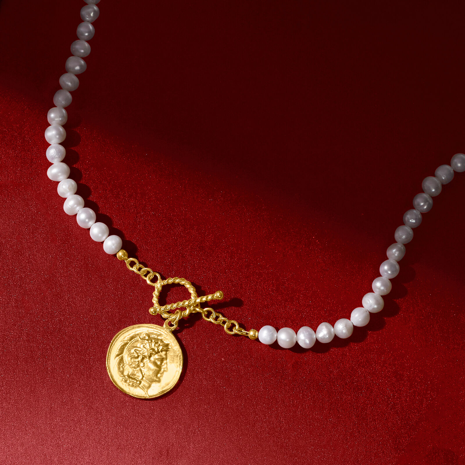 Small Batch, Big Impact: Low MOQ Jewelry Manufacturing for Niche Brands